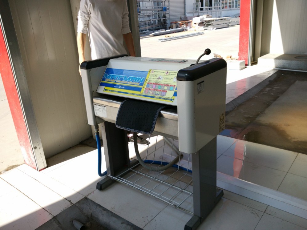 Manually Operated Car Mat Cleaning Equipment