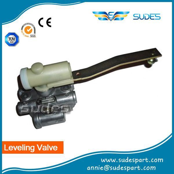 Levelling Valve 0340320005 for Volvo Truck Parts