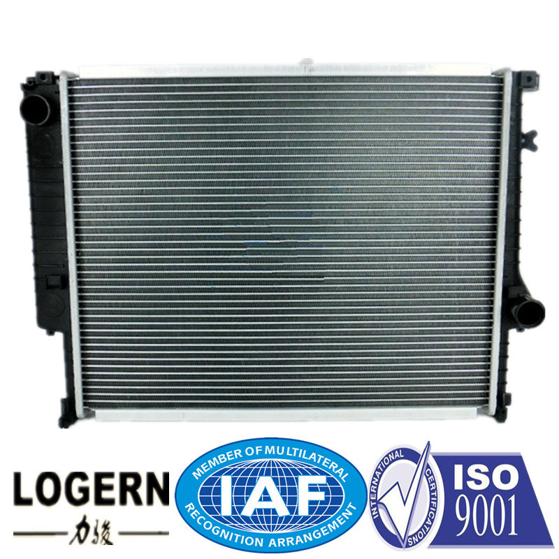 Bm-008 Auto Radiator for BMW 85-E30/91-E32/92-E34 Mt Dpi: 973/1841