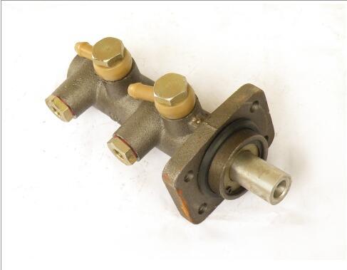 High Quality Dfac Truck Parts Brake Master Cylinder