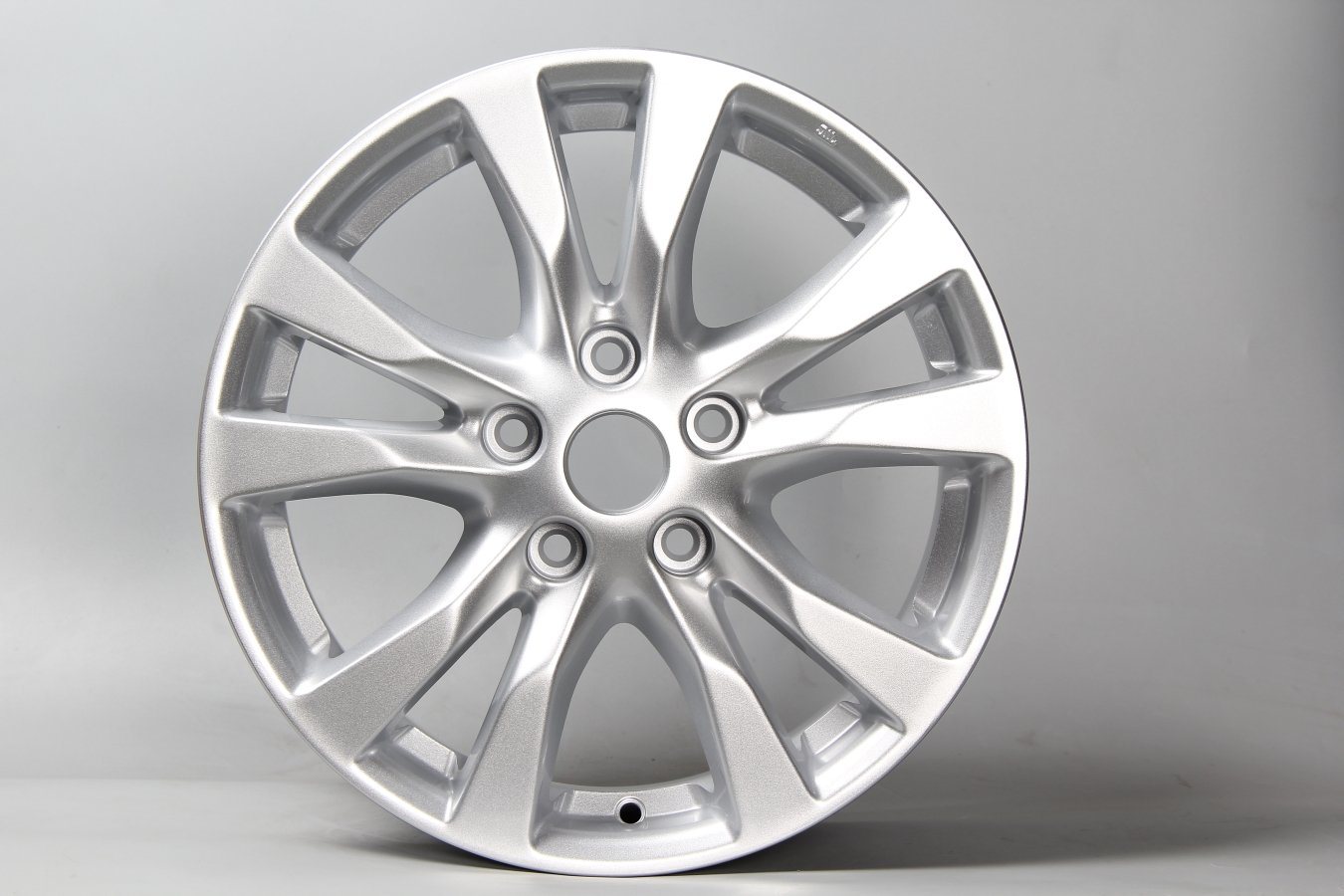  16X7 Replica Alloy Wheel Rim for Nissan Alitma