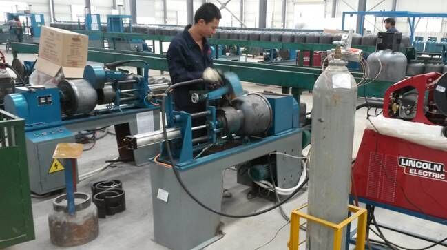 15kg LPG Gas Cylinder Manufacturing Line Automatic Handle Welding Machine