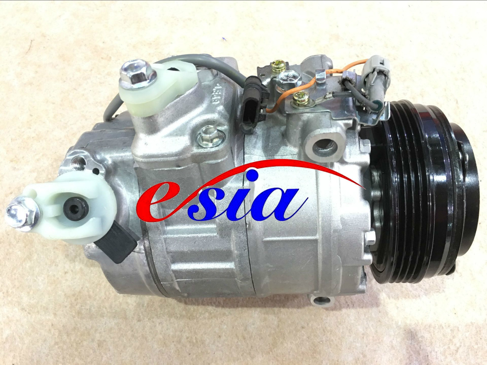 Auto Parts Air Conditioner/AC Compressor for BMW X5 3.0L 7seu16c