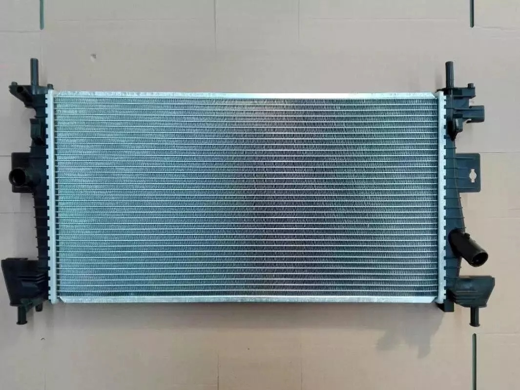 2017 Auto Radiator High Quality for Hiace Mt for Toyota