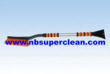 90cm Aluminum Snow Cleaning Brush with Ice Scraper (CN2220)
